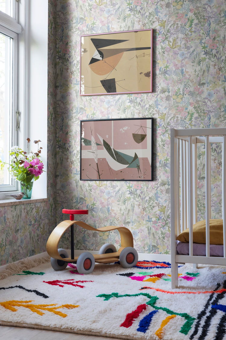 Poppy Meadow, Floral Pattern Wallpaper in kids bedroom